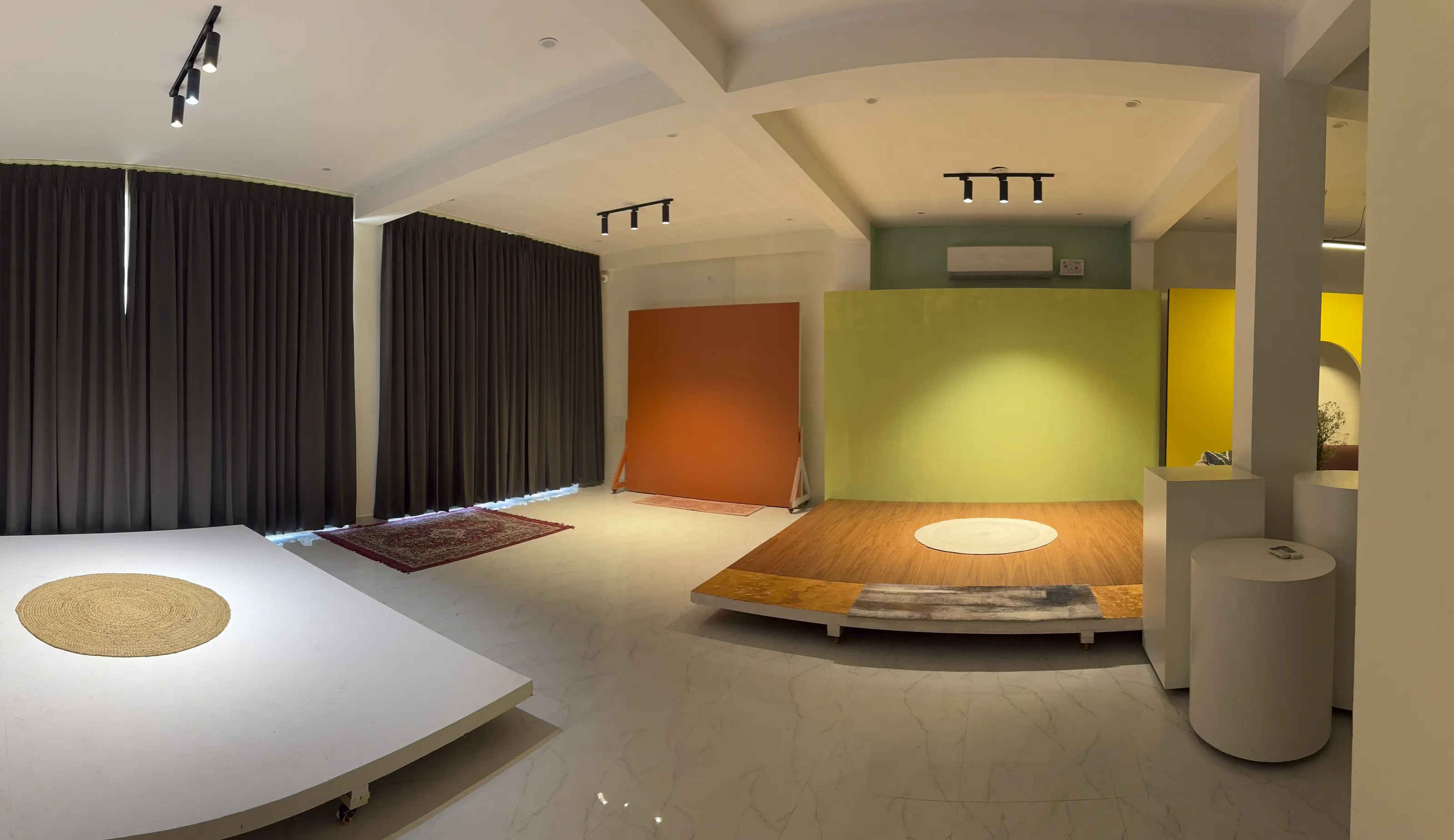 Multiple Creative Setups & Backdrops